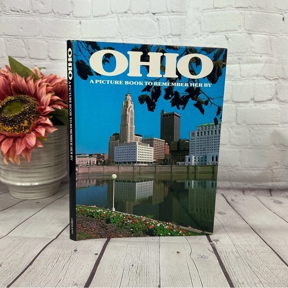 vintage 1980 Ohio a picture book to remember her by hard cover